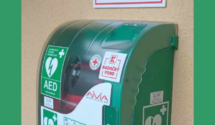 Aktuality / AED defibrilátor - foto